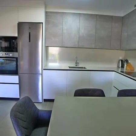 דירה R1358 La Hacienda 10 A *