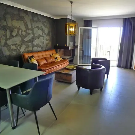 דירה R1358 La Hacienda 10 A *