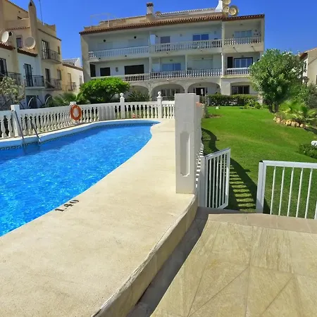 R1358 La Hacienda 10 A * Nerja