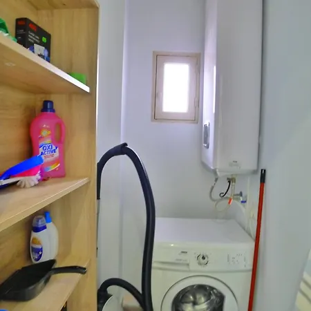 R1358 La Hacienda 10 A * Nerja